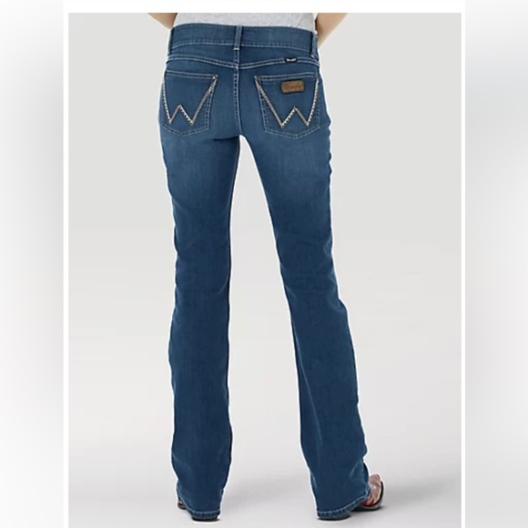 Women’s Wrangler Retro Mae Maternity Jean (in blue) size 11 - Picture 3 of 5